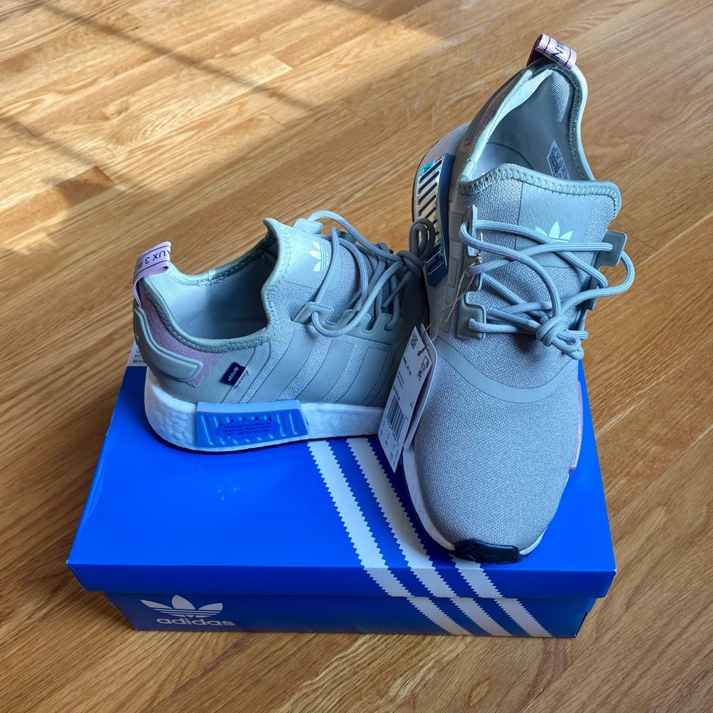 Adidas Women's Gray and Purple Athletic Sneakers